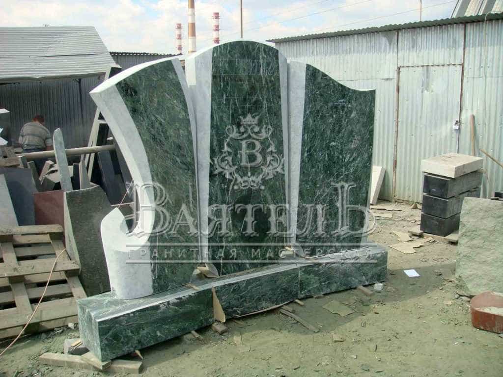 Комплекс из змеевика и бронзовой фигуры 9 Комплекс из змеевика и бронзовой фигуры 6