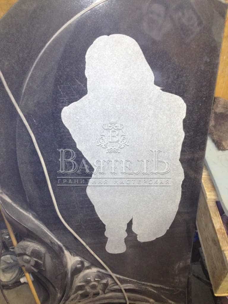 Памятник - сердце с цветным портретом 8 Памятник - сердце с цветным портретом 4