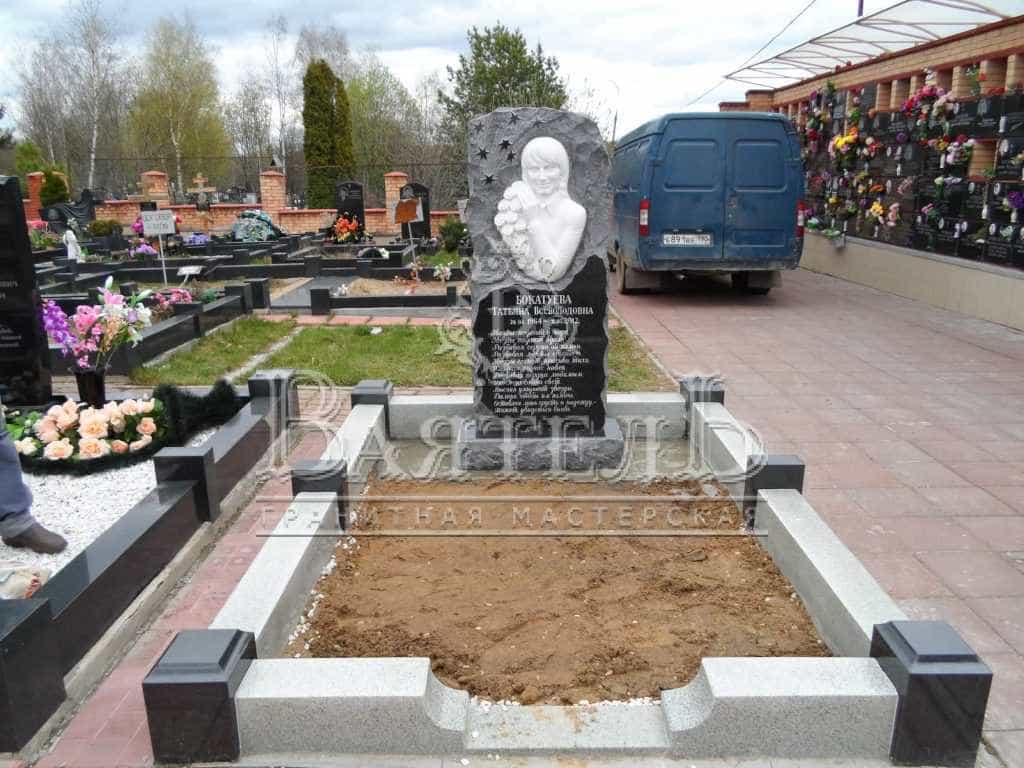 Памятник с мраморным рельефом 9 Памятник с мраморным рельефом 6