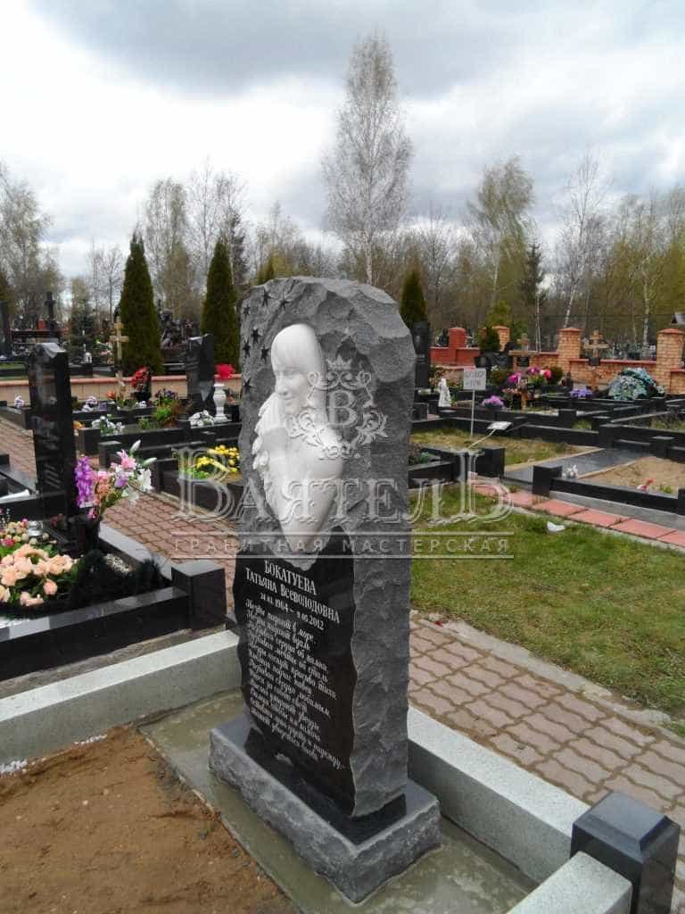 Памятник с мраморным рельефом 10 Памятник с мраморным рельефом 7