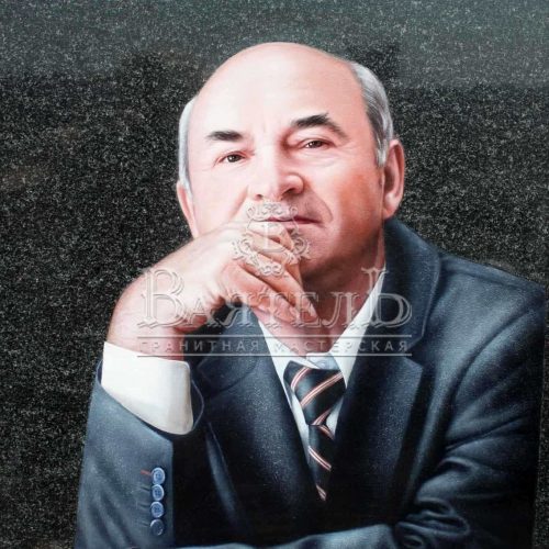 Цветные портреты на памятниках 8