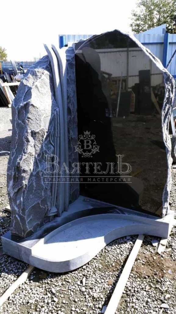 Памятник лыжнику на Сахалин 7