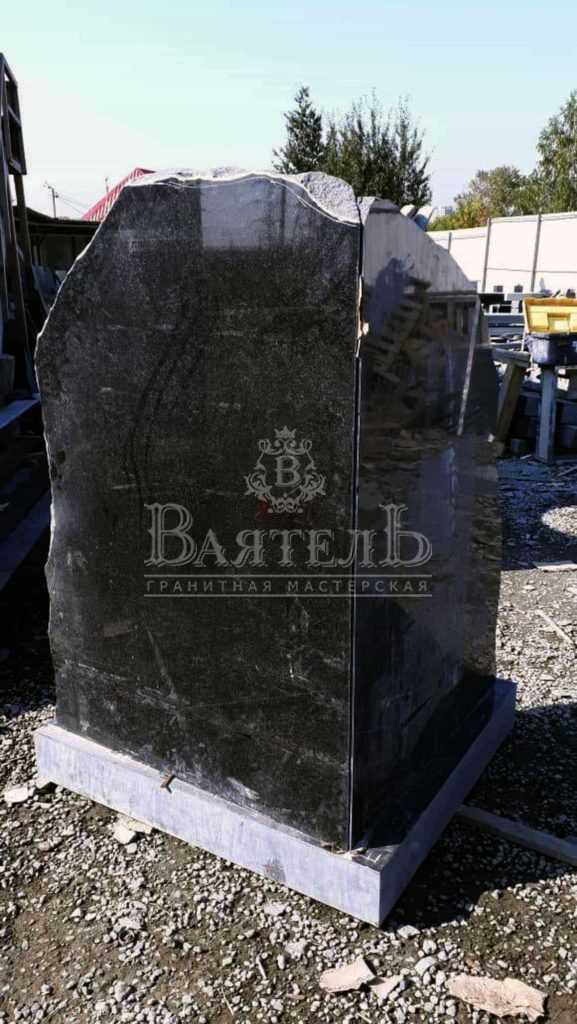 Памятник лыжнику на Сахалин 19