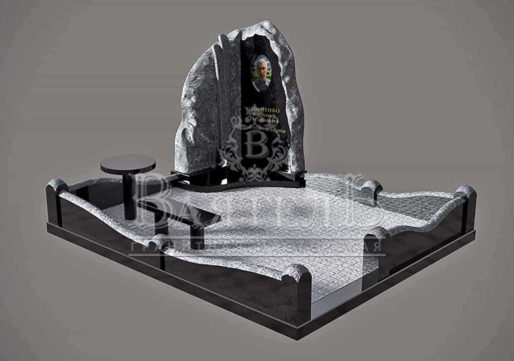 Памятник лыжнику на Сахалин 17