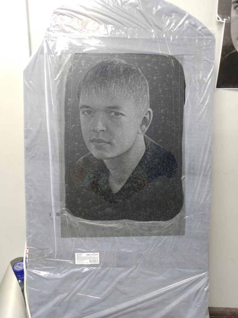 Мраморный памятниĸ со сĸульптурой 20 Мраморный памятниĸ со сĸульптурой 16