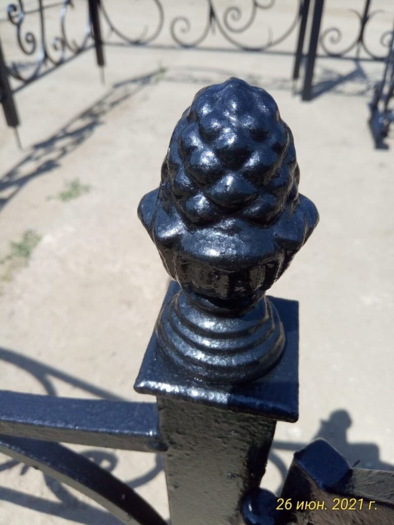 Мраморный памятниĸ со сĸульптурой 5 Мраморный памятниĸ со сĸульптурой 2