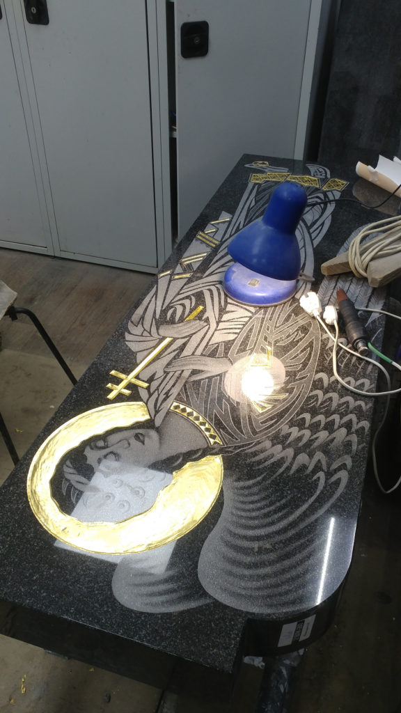 Памятник в виде арки из Balmoral Red 15 Памятник в виде арки из Balmoral Red 13