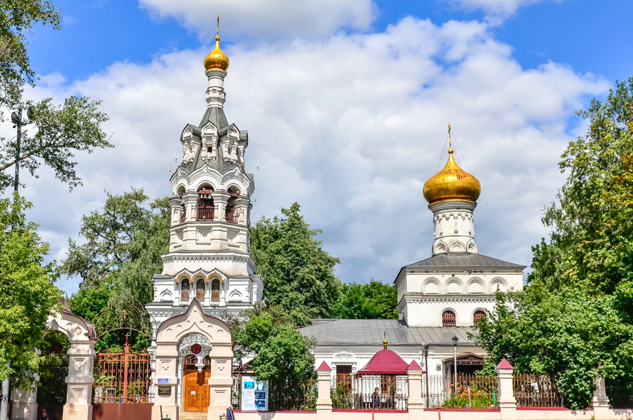 Черкизовская церковь москва. Храм Ильи пророка в Черкизове. Церковь Ильи пророка в Черкизово Москва. Ильинский храм в Черкизове. Церковь Иль пророке Черкизовская.