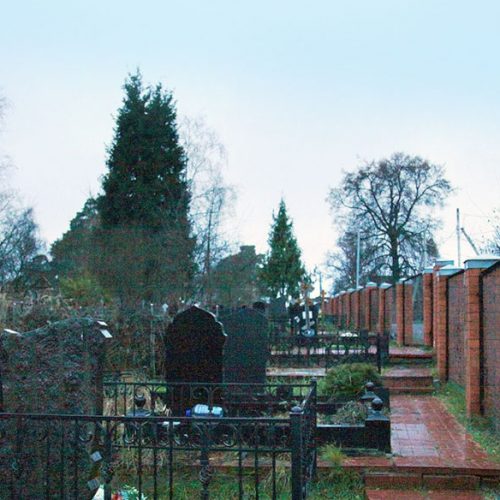 Рождественское кладбище