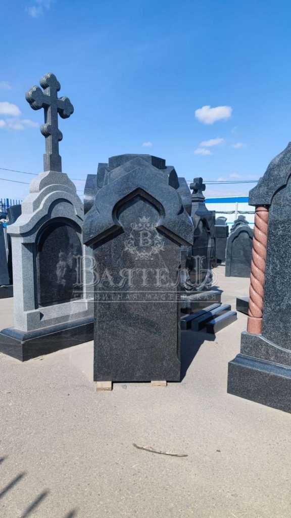 Надгробный комплекс из двух могил с цветным портретом 16 Надгробный комплекс из двух могил с цветным портретом 12