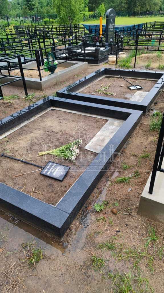 Надгробный комплекс на 2-х участках 26 Надгробный комплекс на 2-х участках 22