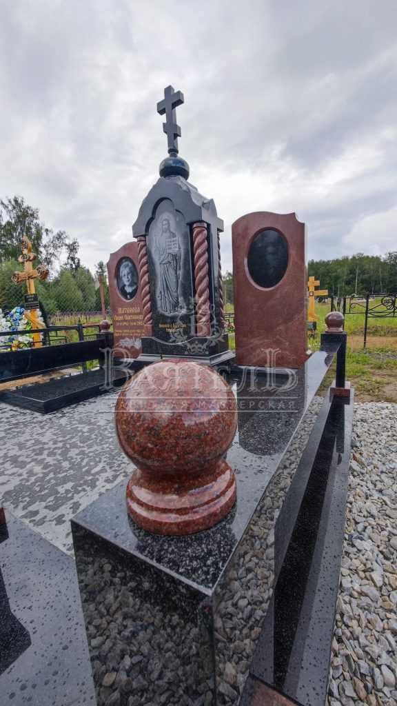 Надгробный комплекс с VIP-портретом и иконой