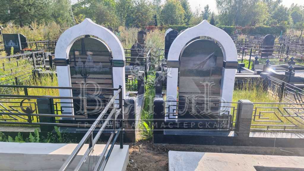 Надгробный комплекс на 2-х участках 22 Надгробный комплекс на 2-х участках 18