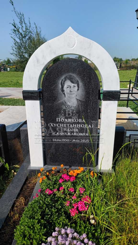 Надгробный комплекс на 2-х участках 8 Надгробный комплекс на 2-х участках 5