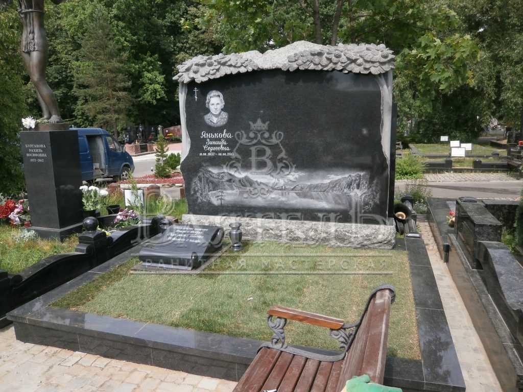 Надгробный комплекс с резным кедром 10 Надгробный комплекс с резным кедром