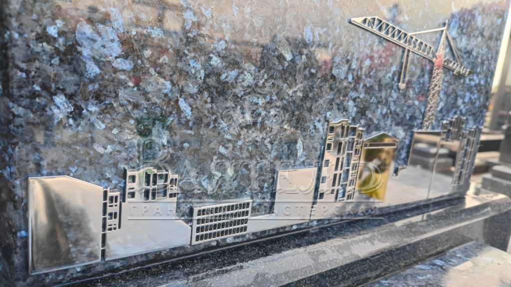 Надгробный комплекс из голубого гранита Blue Pearl