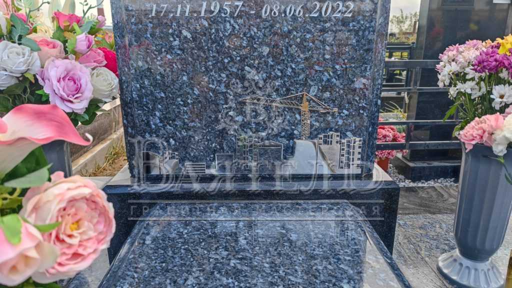 Надгробный комплекс из голубого гранита Blue Pearl