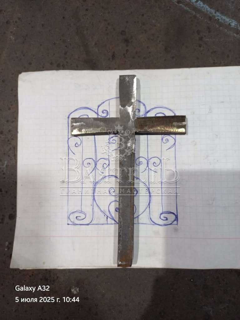 Памятник из Норвежского гранита Blue Pearl