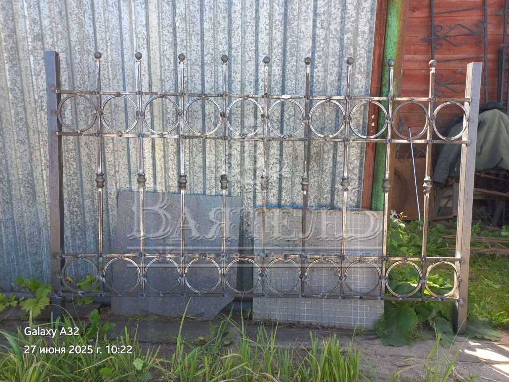 Памятник из Норвежского гранита Blue Pearl